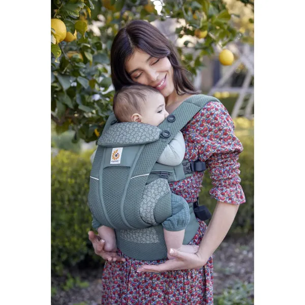 Ergobaby Omni Breeze Baby Carrier -Twilight Blue Daisies